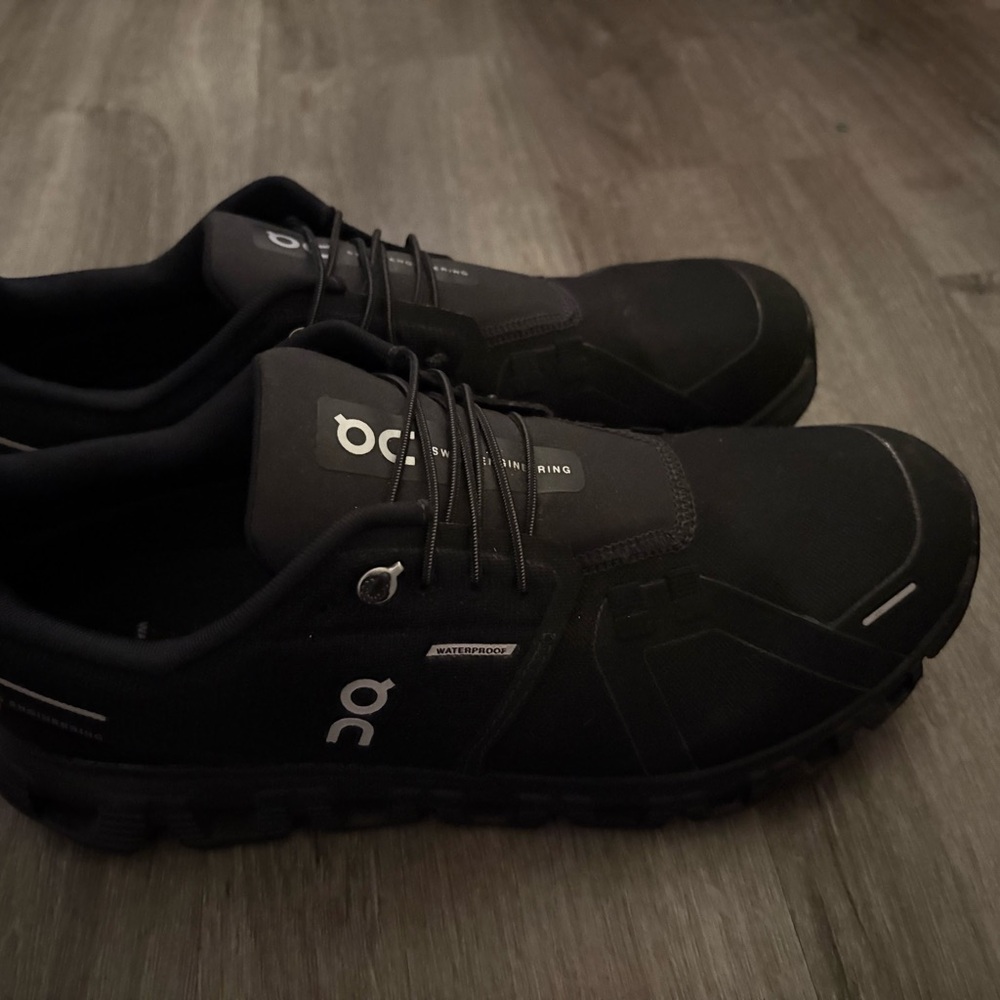 On Running Men's Black Athletic Sneakers